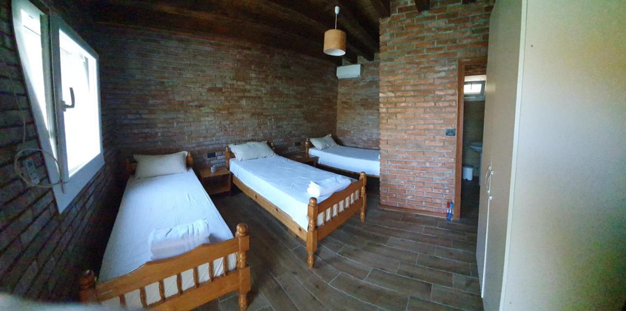 Borealis Guest House Koman Bagian luar foto