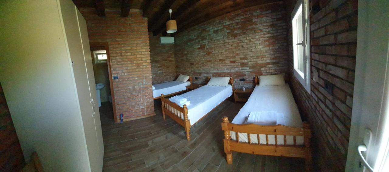 Borealis Guest House Koman Bagian luar foto